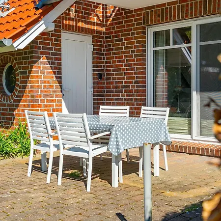 Of Un An, Erdgeschoss Fuer Vier Personen, Zentrale Und Ruhige Lage! Apartment Greetsiel